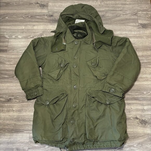 VTG Canadian Army Extreme Cold Weather Parka Winter Coat OG107 Short/Med 63/67" - Picture 1 of 16